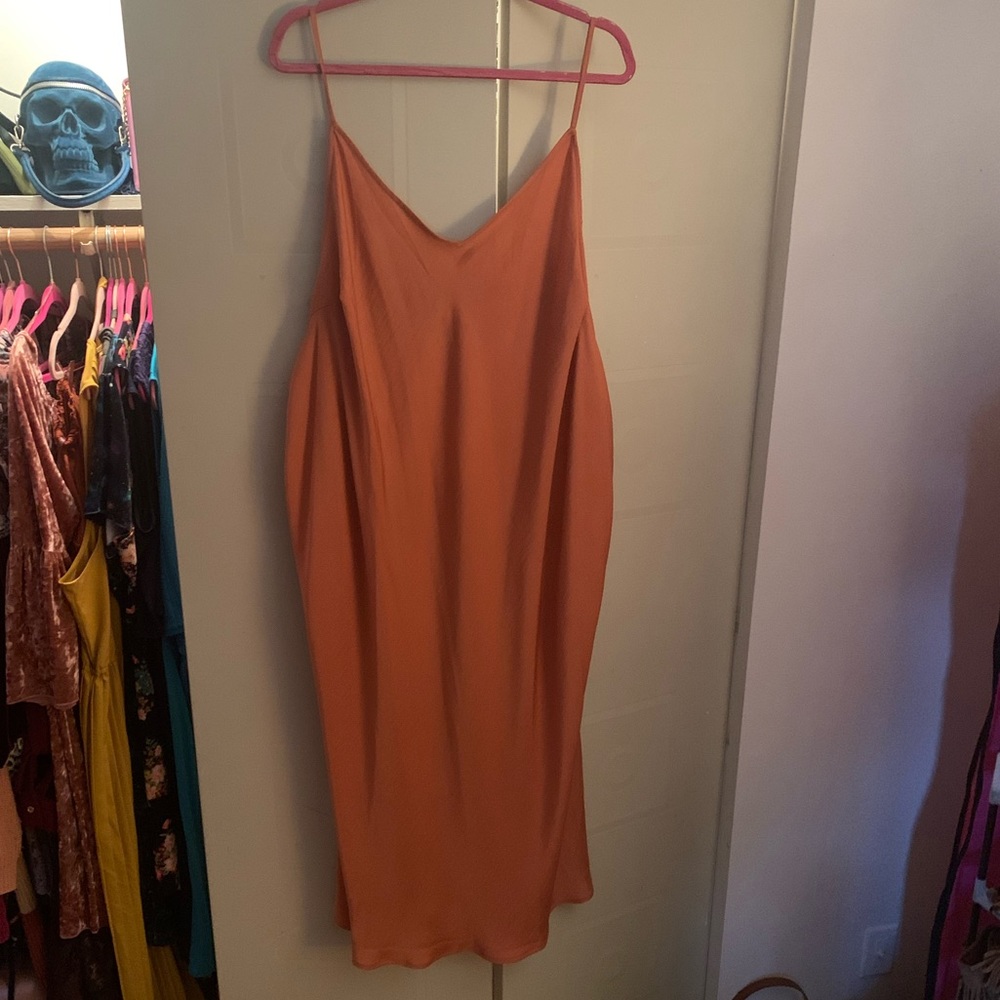 Orange lightweight sheath dress!